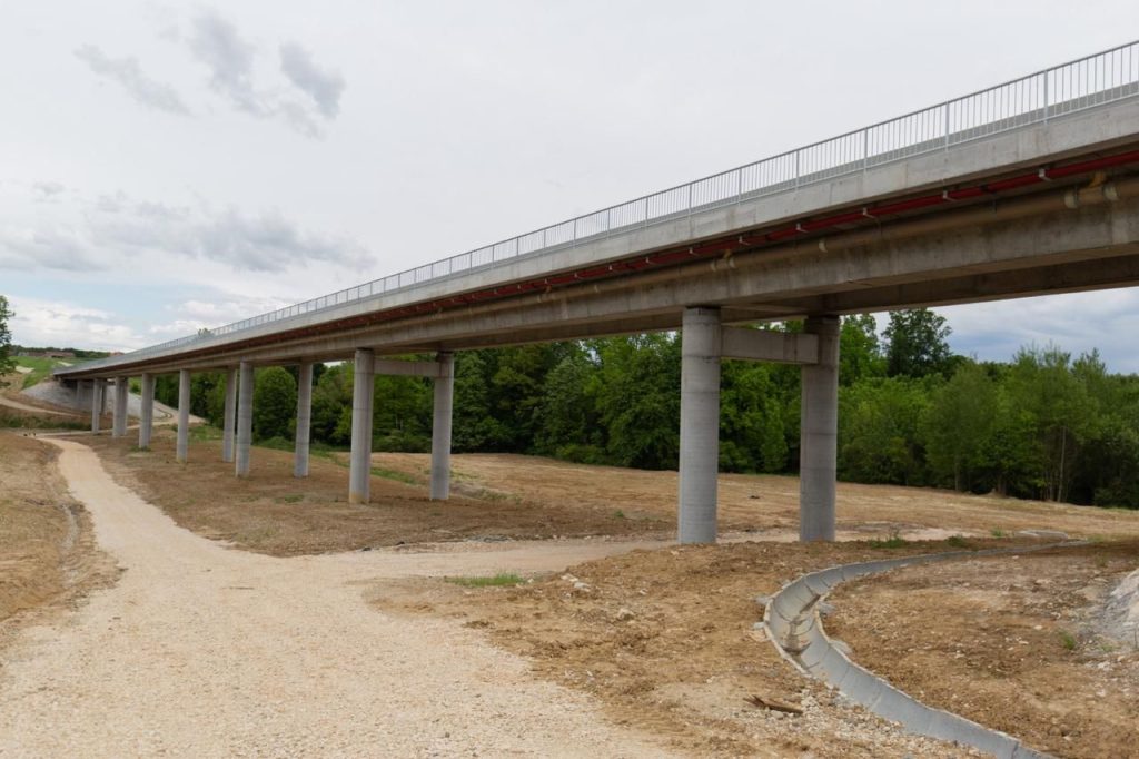 Jasa Pancang Jembatan Baja, Solusi Konstruksi Kuat, Anti Ambruk, dan Siap Tahan Puluhan Tahun!